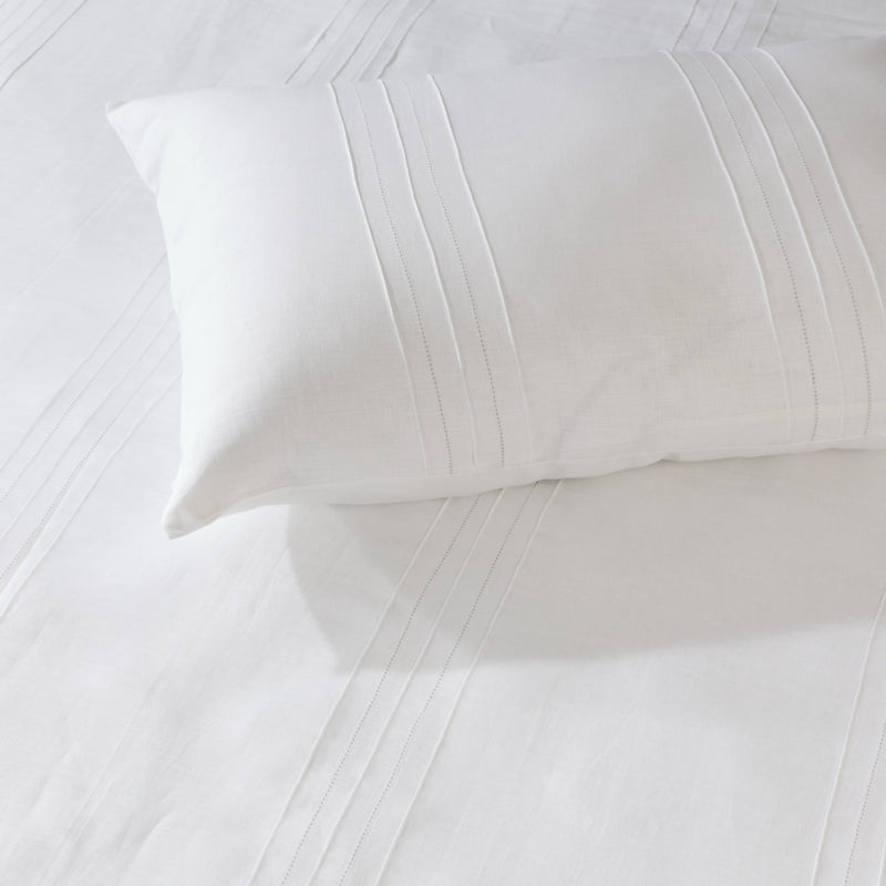Whites of London close up shot white pillow on linen duvet cover sets New Zealand and Australia