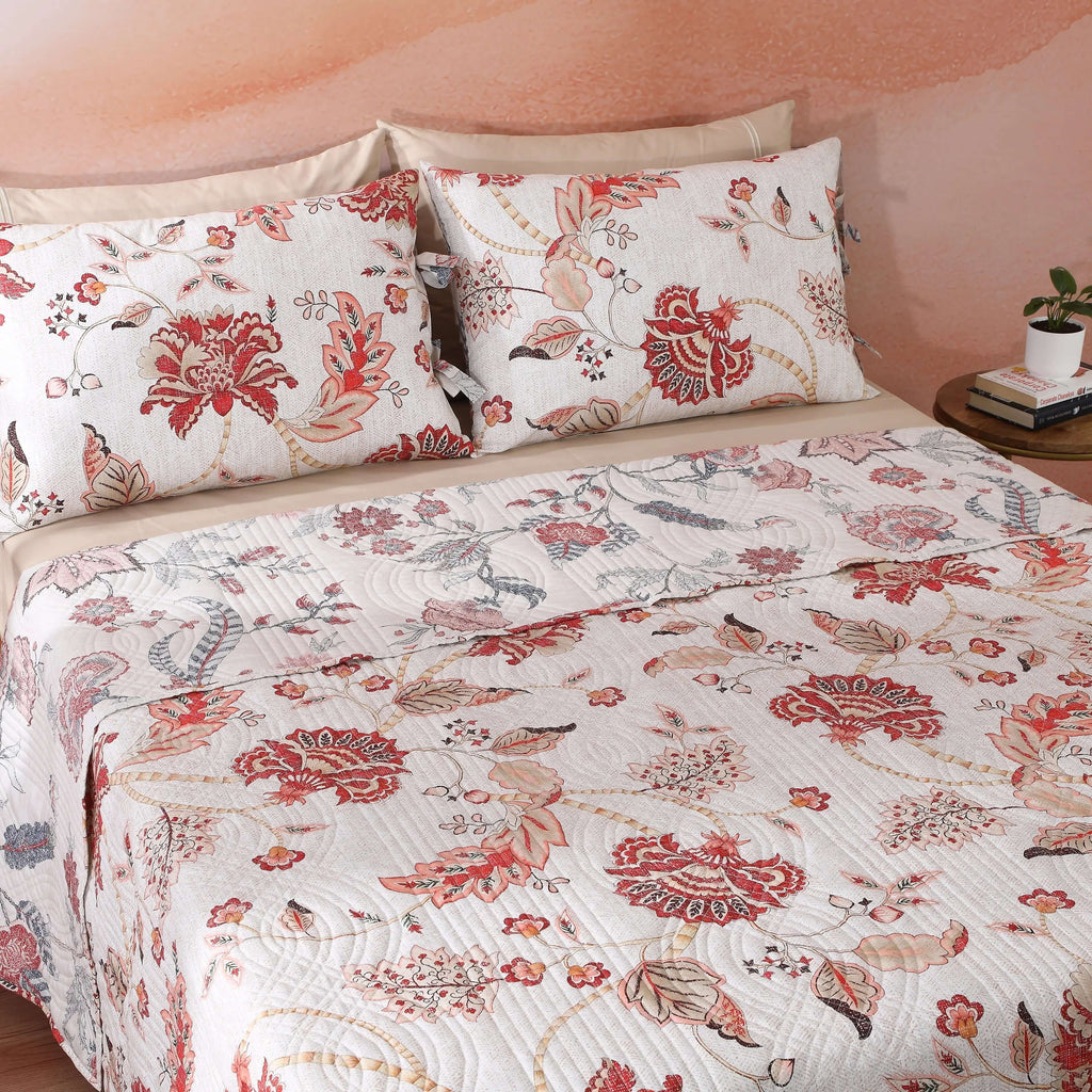 top view showing two styles PERCALE REVERSIBLE QUILT SET - JACOBEAN SUMMER