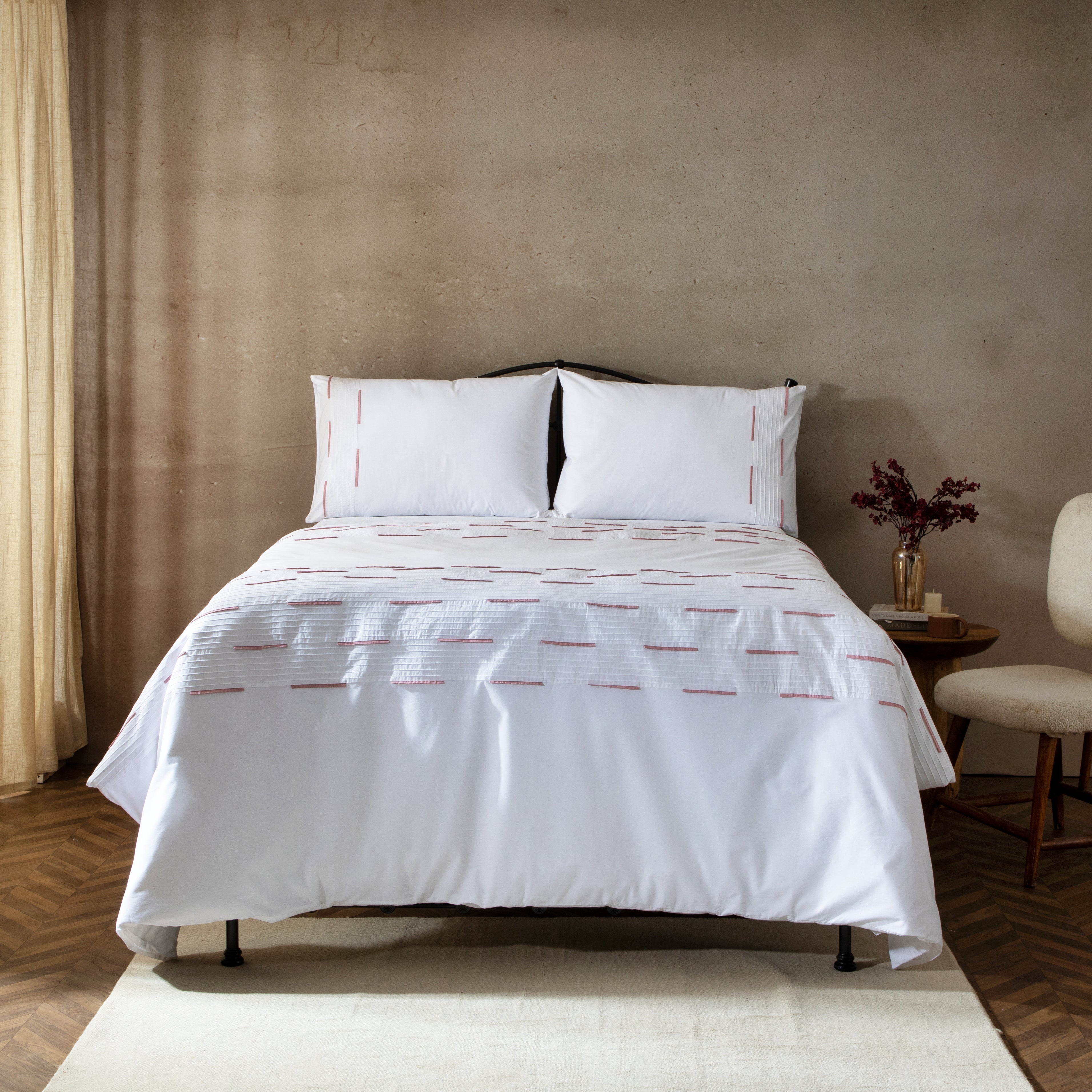 Linette organic cotton percale duvet cover set with pintucks and red pleats, 200 TC