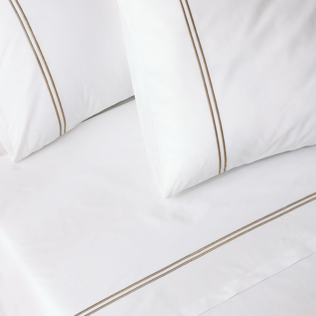 250 TC WHITE ORGANIC COTTON EMBROIDERED SHEET SET - DUNE ON WHITE