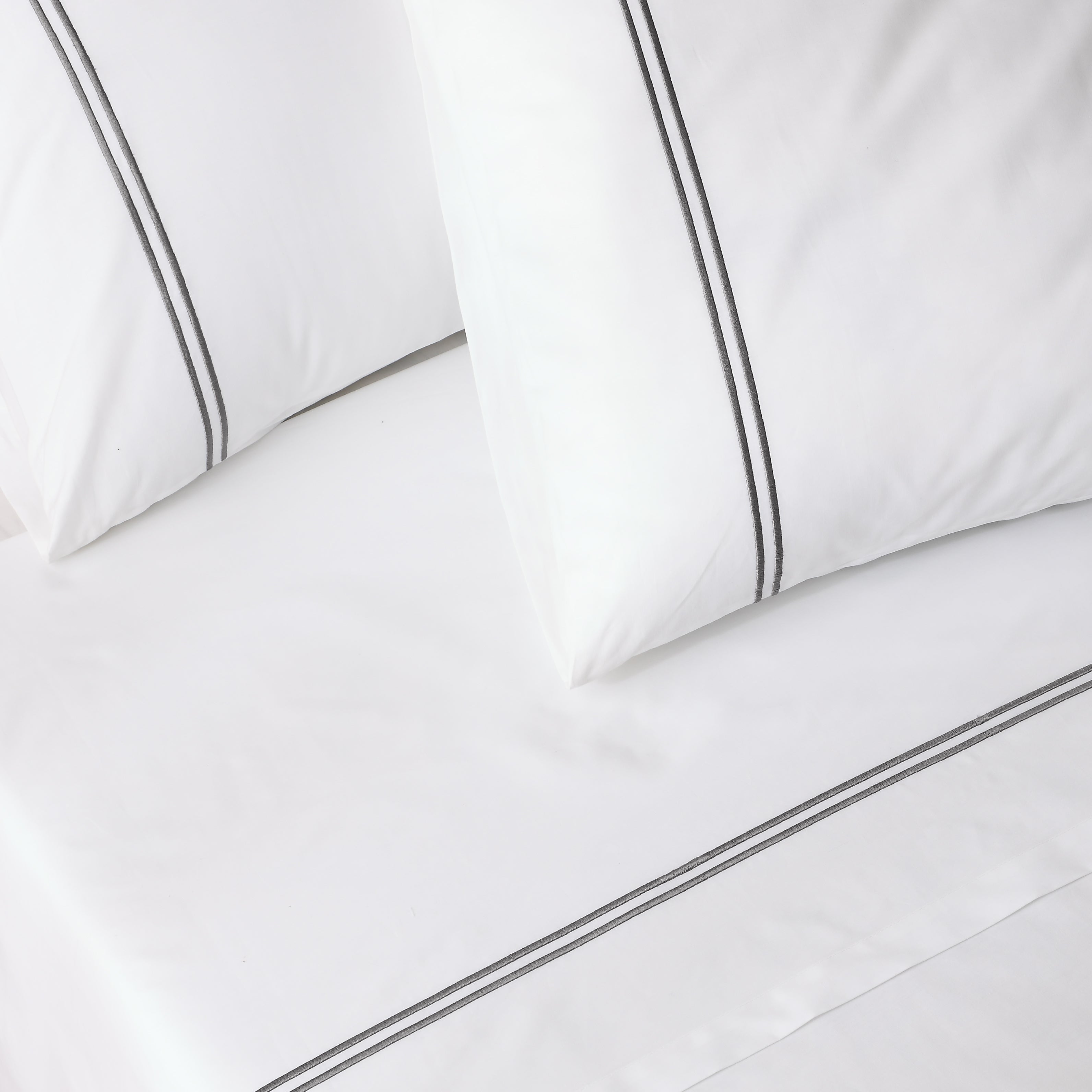 250 TC WHITE ORGANIC COTTON EMBROIDERED SHEET SET - GREYSTONE ON WHITE