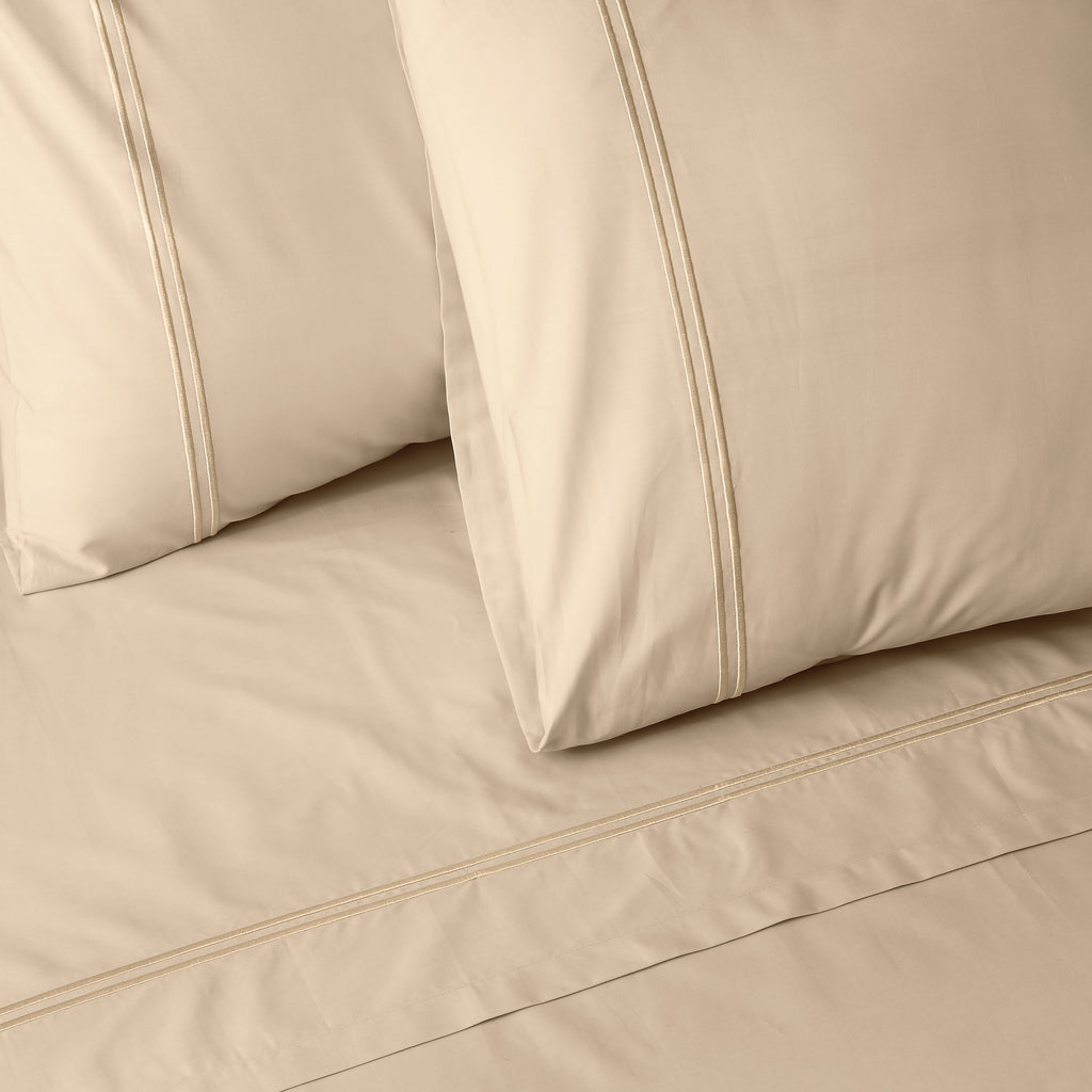 250 TC ORGANIC COTTON COLOURED EMBROIDERED SHEET SET - HUMMUS