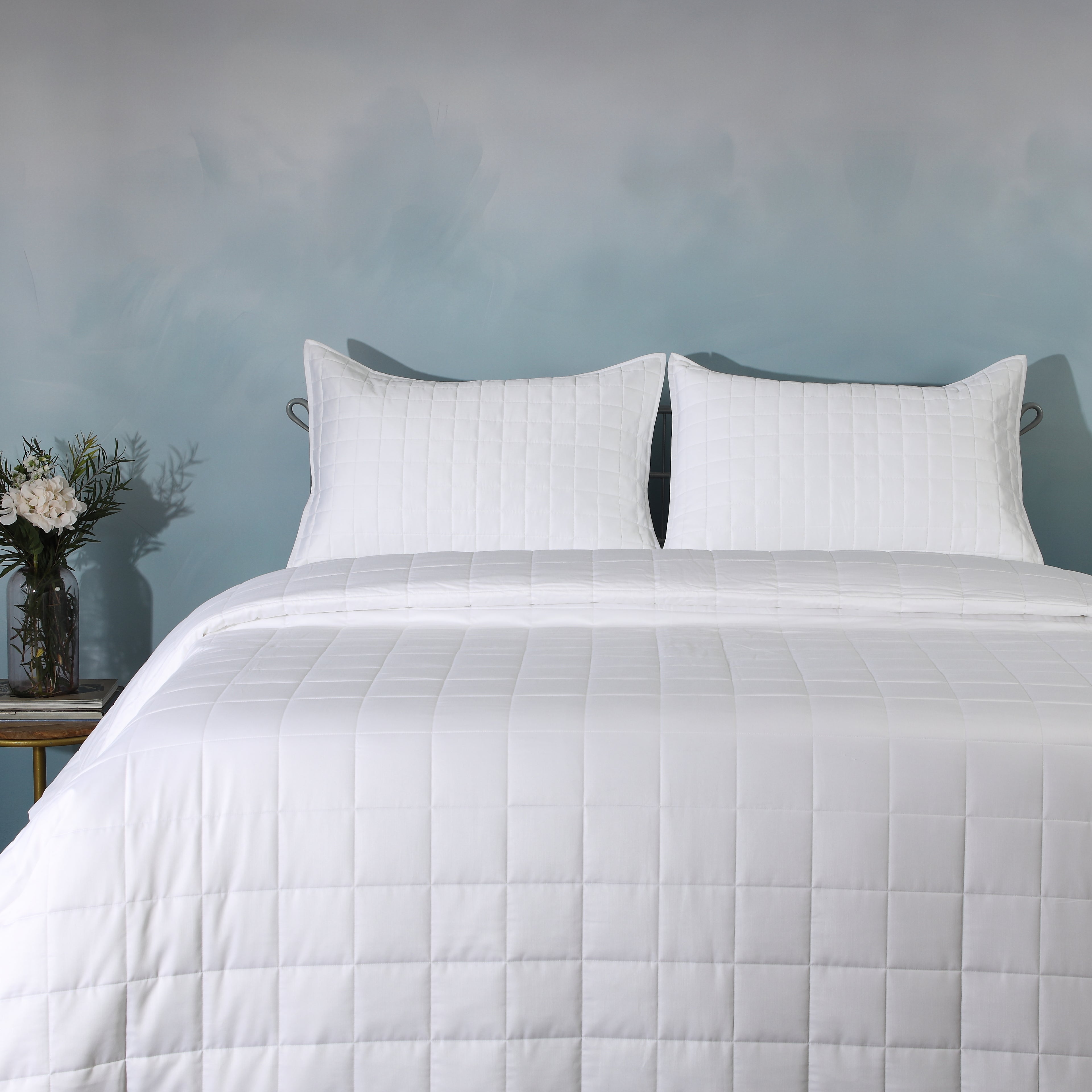 WHITE BAMBOO COTTON BEDSPREAD SET