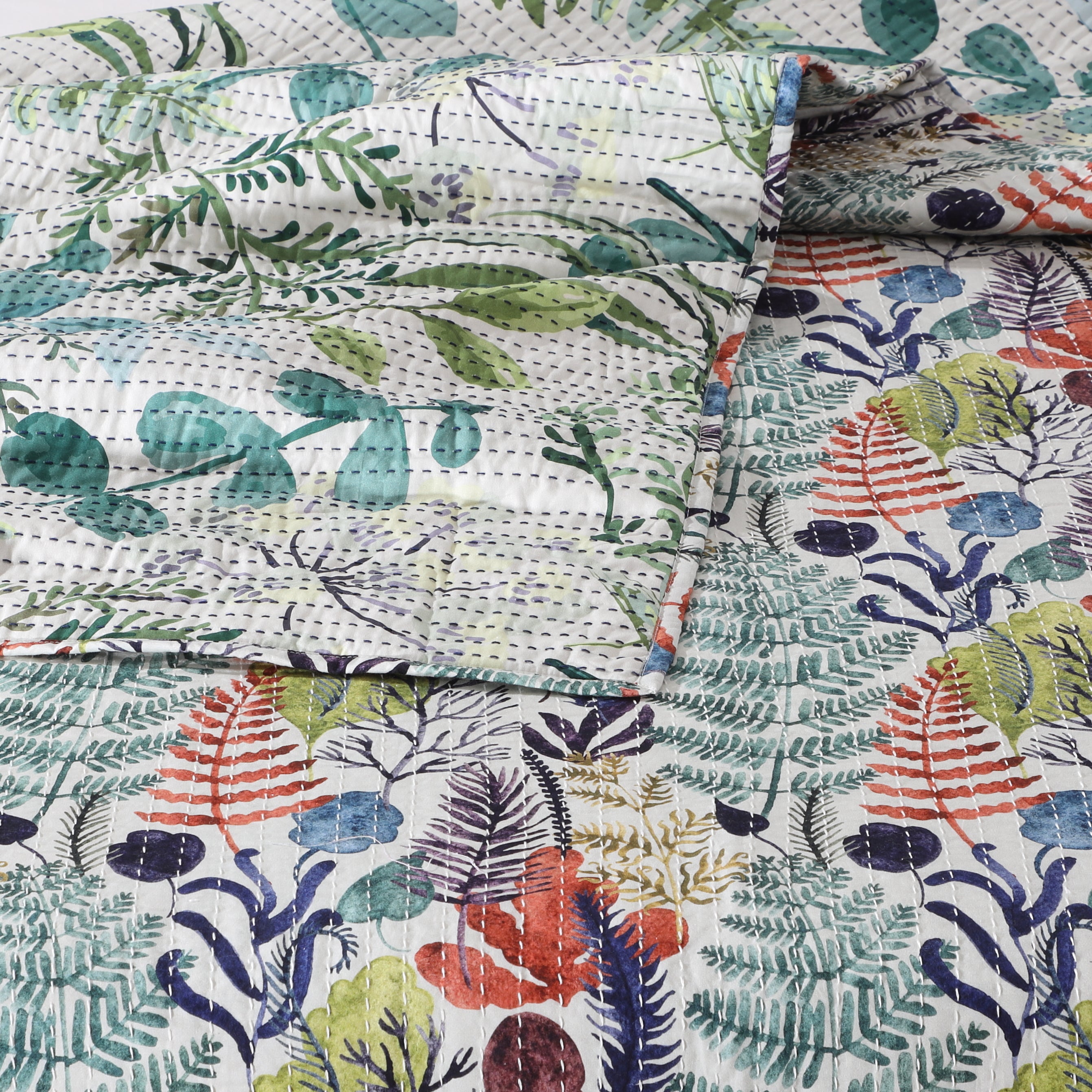 CLOSE OF BOTH SIDES - WHITES OF LONDON NZ - REVERSIBLE COTTON BEDSPREAD SET 