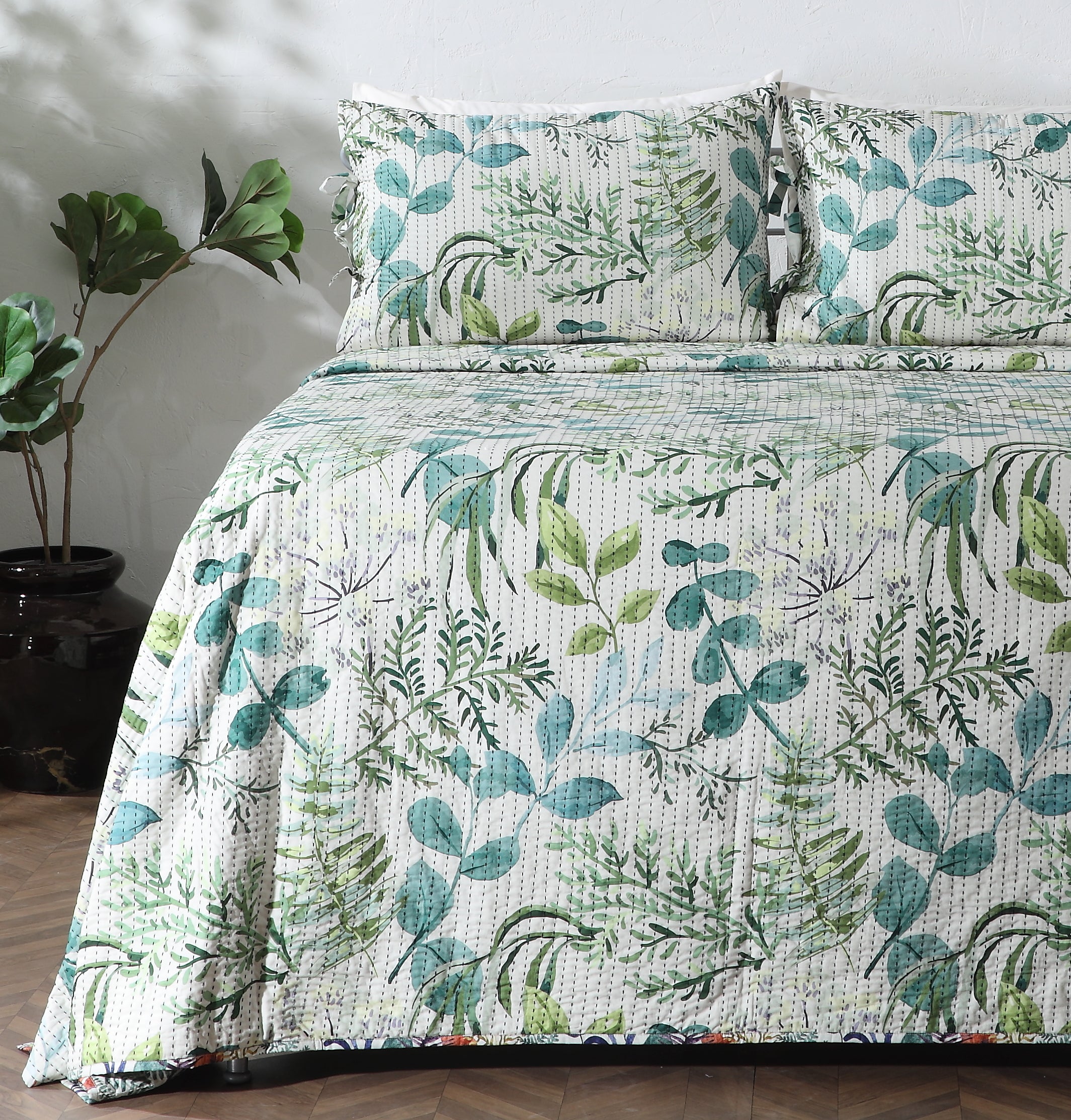 WHITES OF LONDON NZ - REVERSIBLE COTTON BEDSPREAD SET - EVERGREEN MEDLEY SIDE 