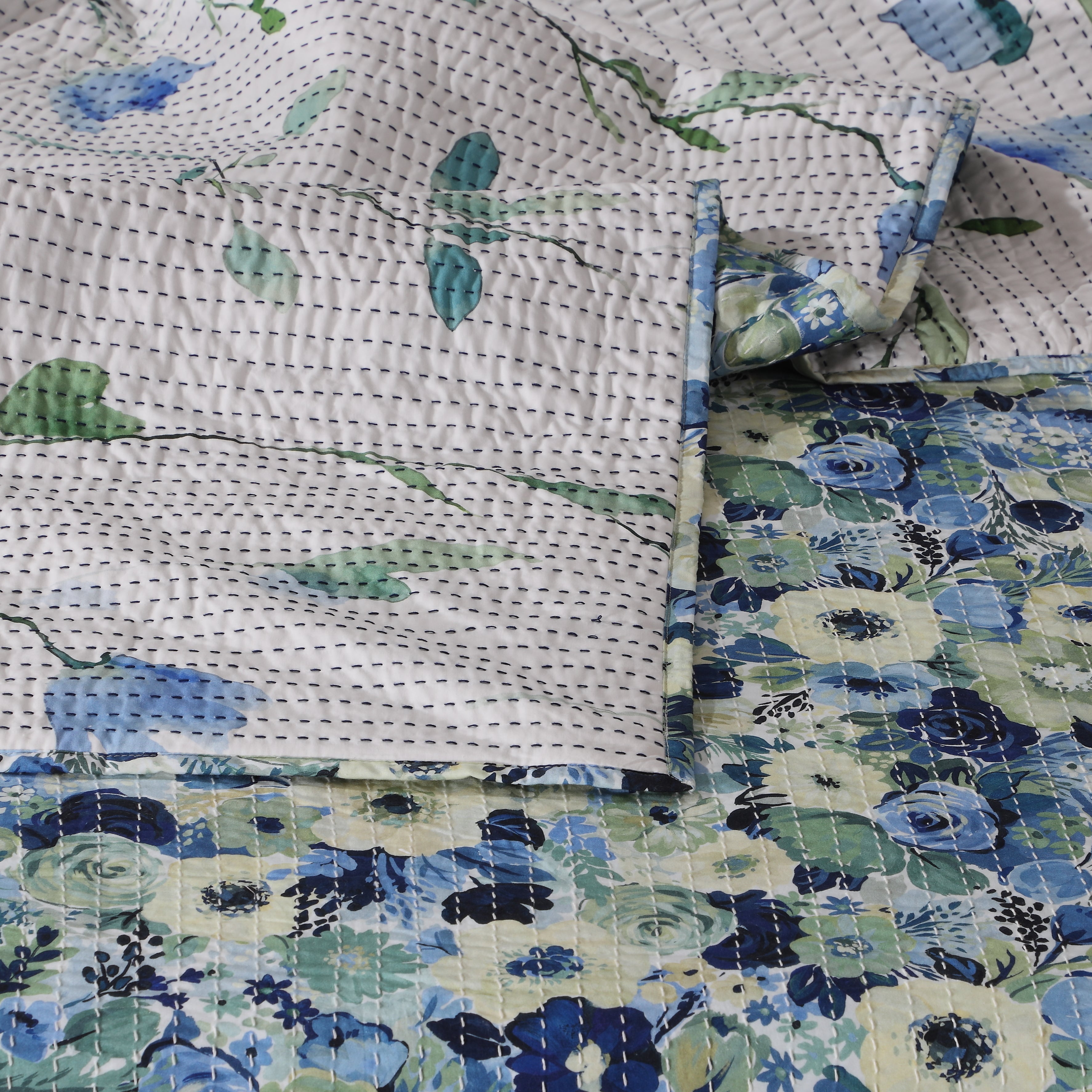 Whites of London NZ REVERSIBLE COTTON BEDSPREAD SET - GARDENIA showing the stitch 
