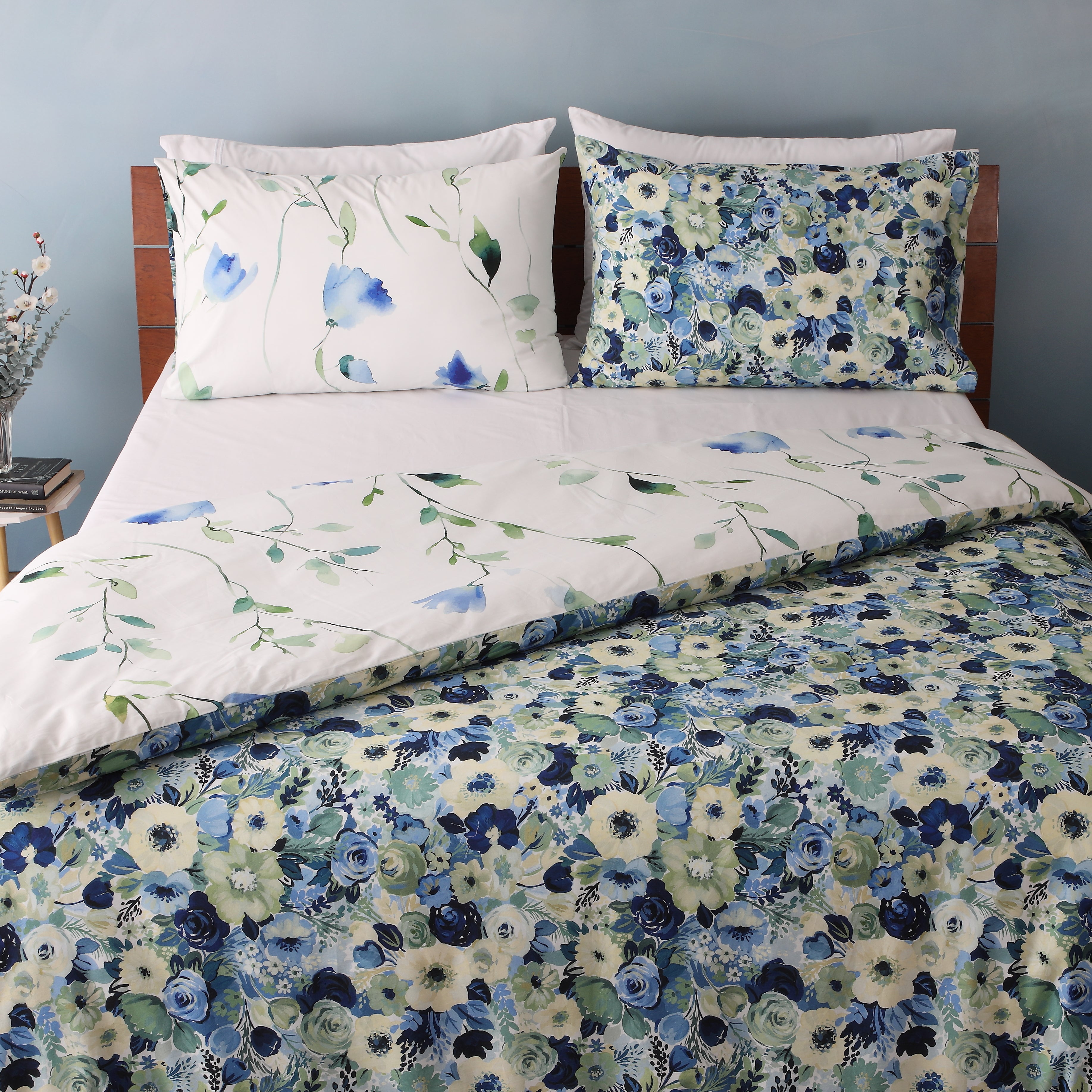 Whites of London NZ REVERSIBLE PRINTED DUVET COVER SET - GARDENIA 250TC Hero image