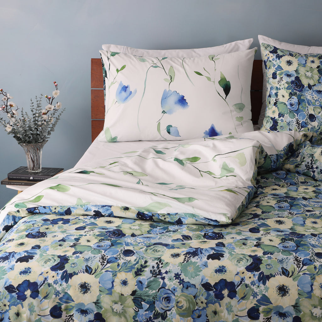 another image of the Whites of London NZ REVERSIBLE PRINTED DUVET COVER SET - GARDENIA 250TC 