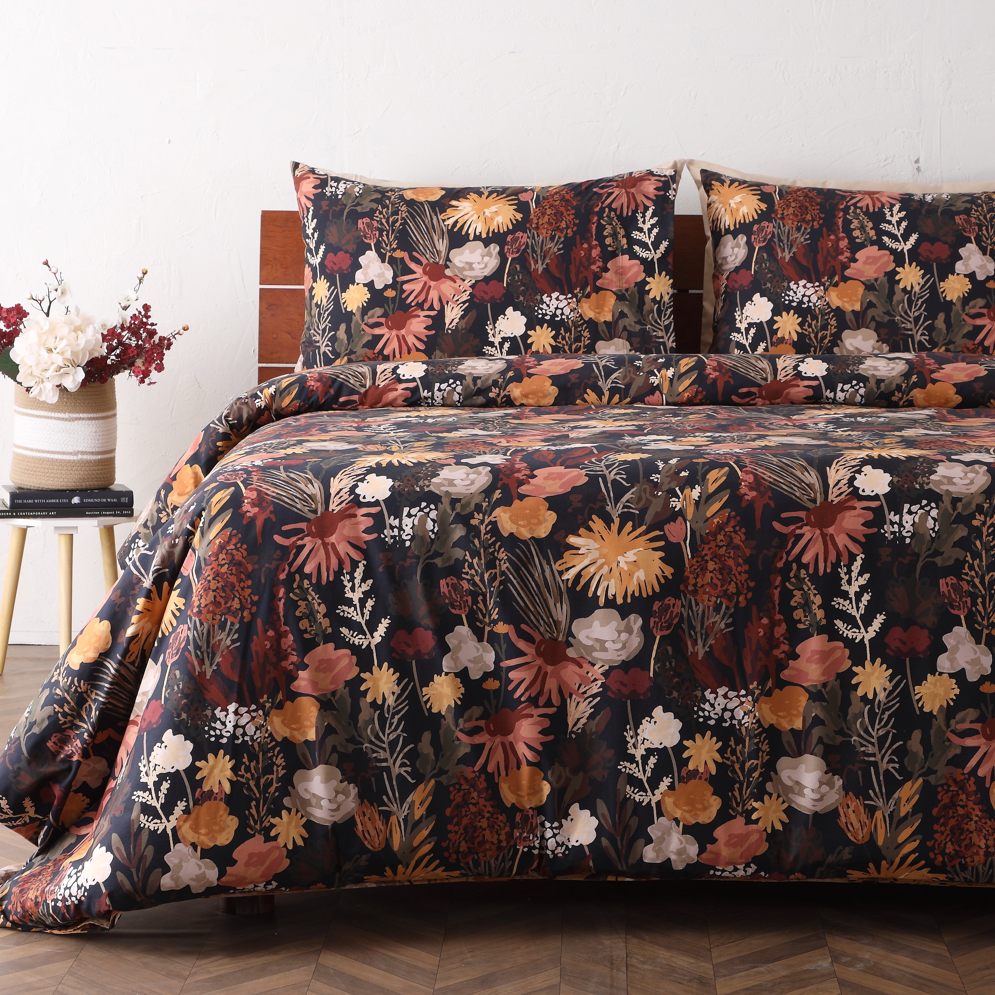 left hand side view of Whites of London NZ REVERSIBLE PRINTED DUVET COVER SET - EMBER GARDEN 250TC 