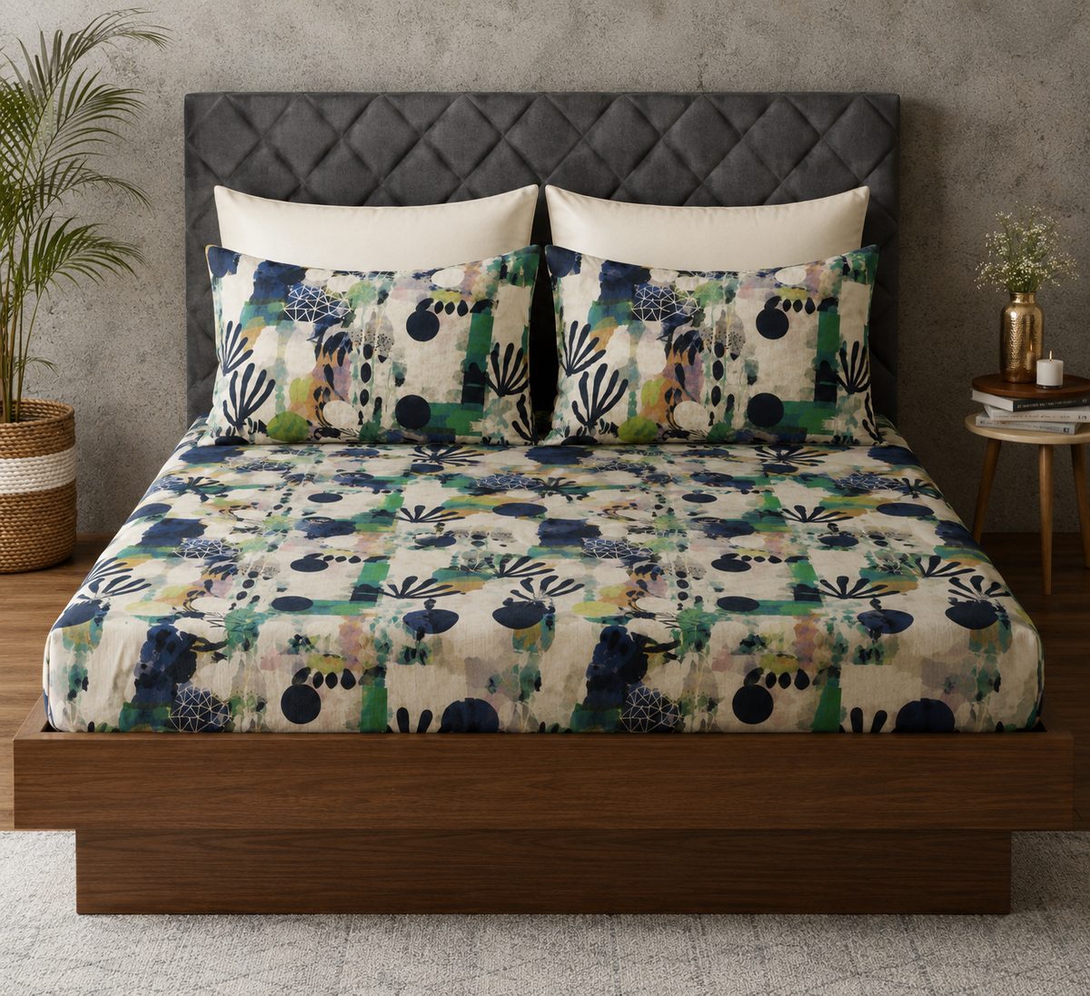 full bed view of ORGANIC COTTON PRINTED FITTED SHEET SET - SAFARI 250TC