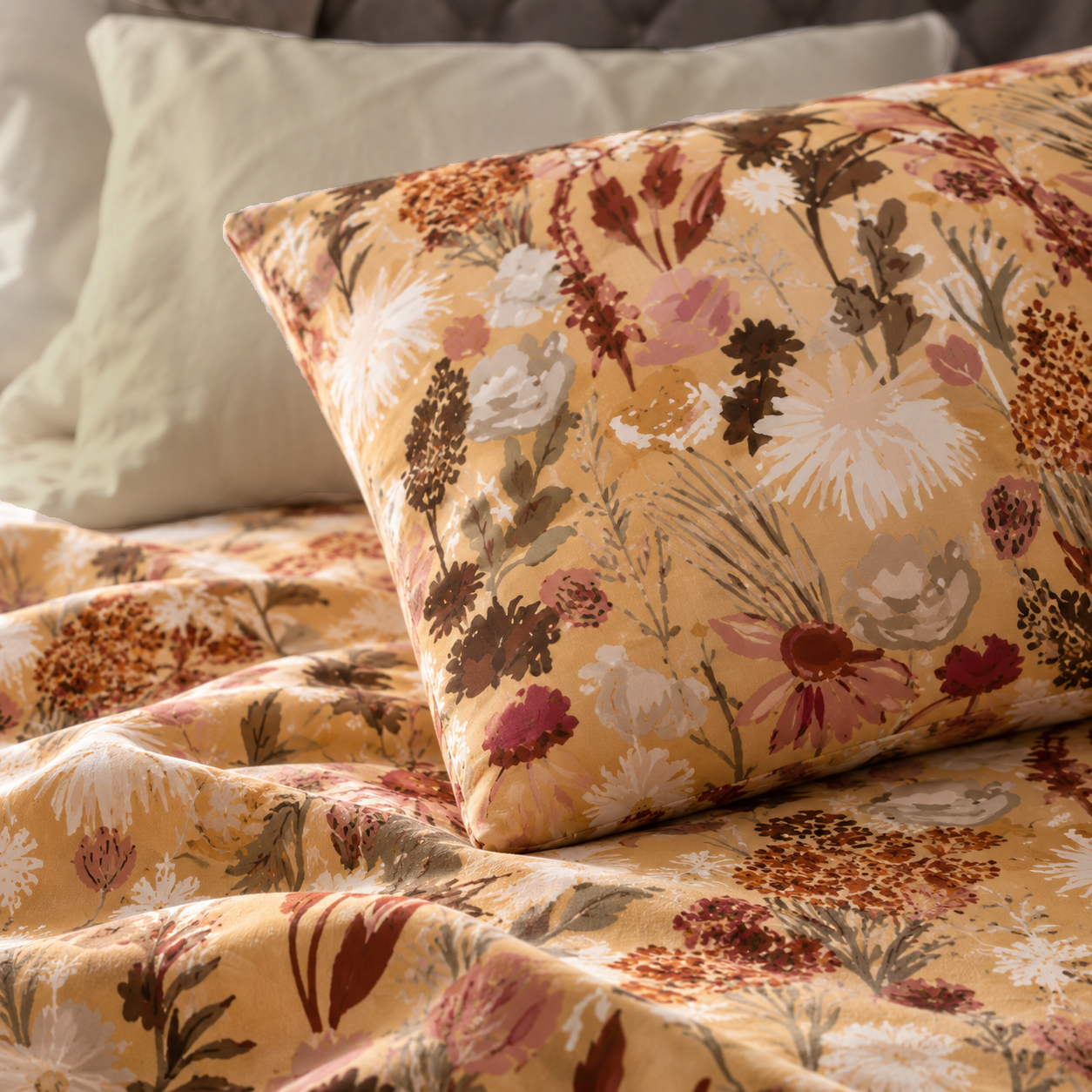 Close up of Whites of London NZ Savannah 250TC GOTS certified organic cotton printed fitted sheet set