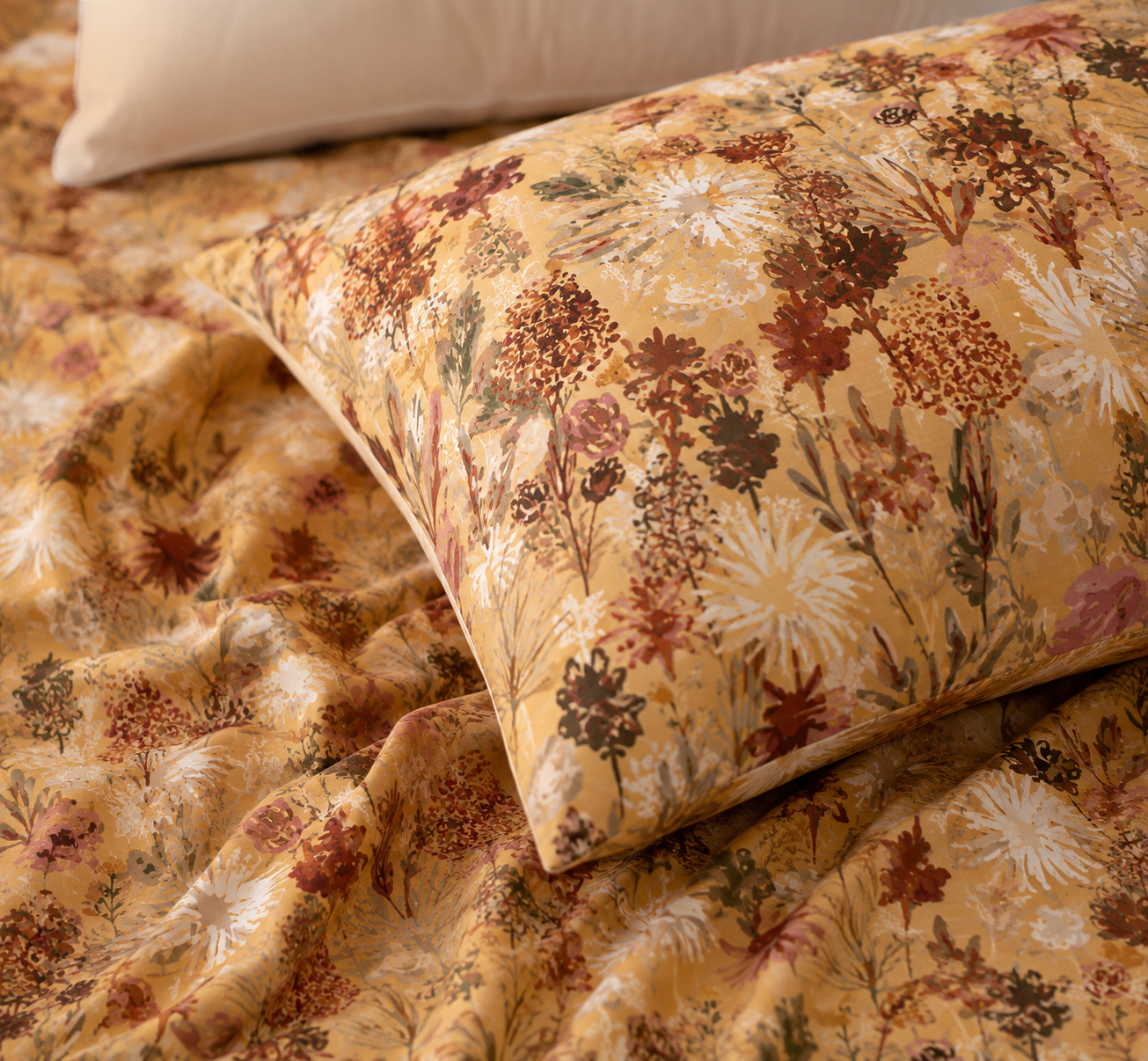 Close up picture of Whites of London NZ Organic Cotton Percale Printed Sheet Set Savannah 250TC 