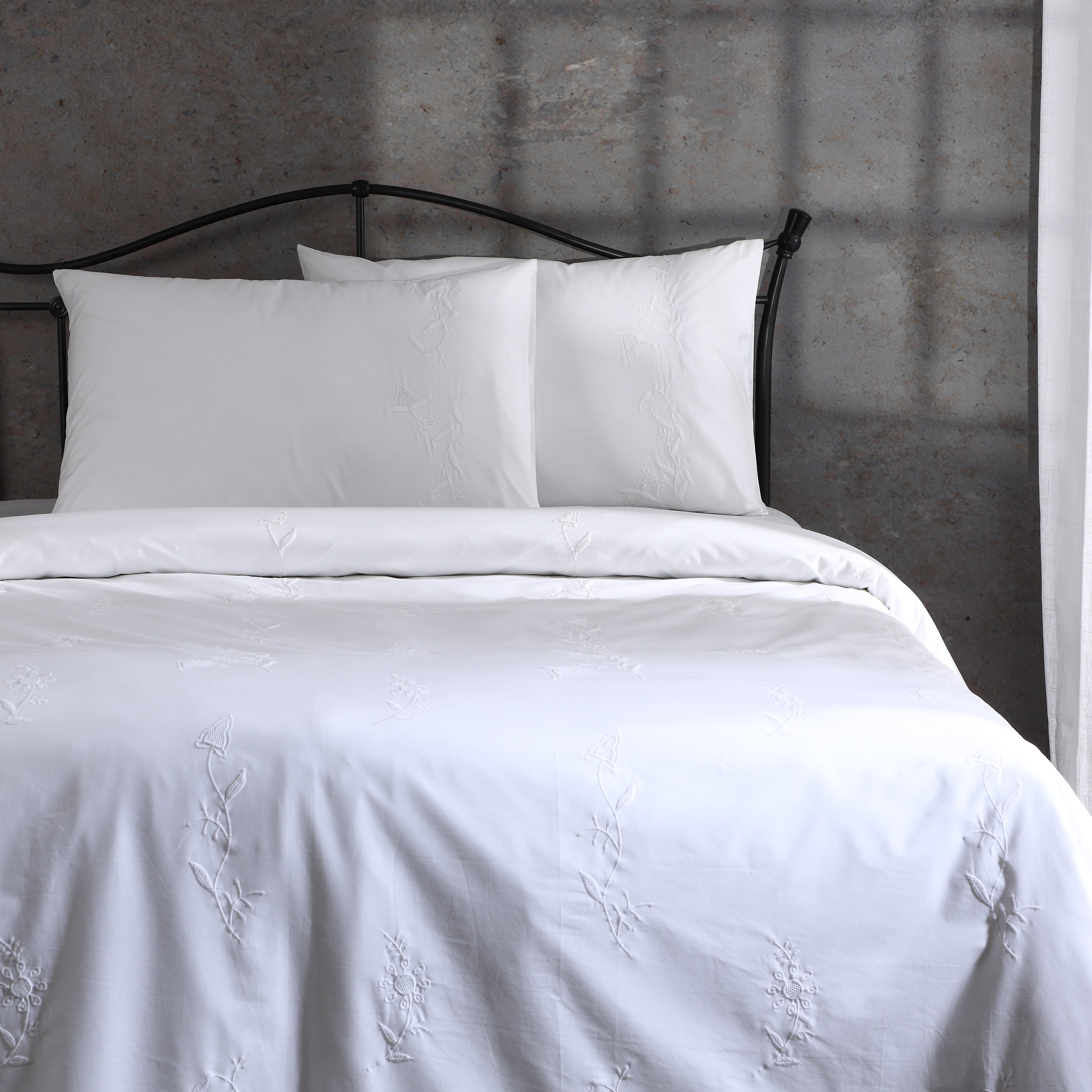 Vintage Floral — organic cotton percale floral embroidered duvet cover set, 200 TC