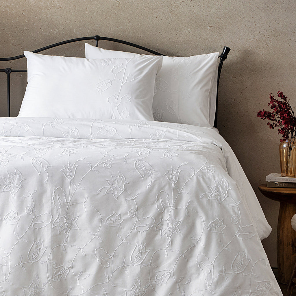 ABUNDANCE 250 TC PERCALE 100% ORGANIC COTTON EMBROIDERED DUVET COVER SET - WHITE ON WHITE