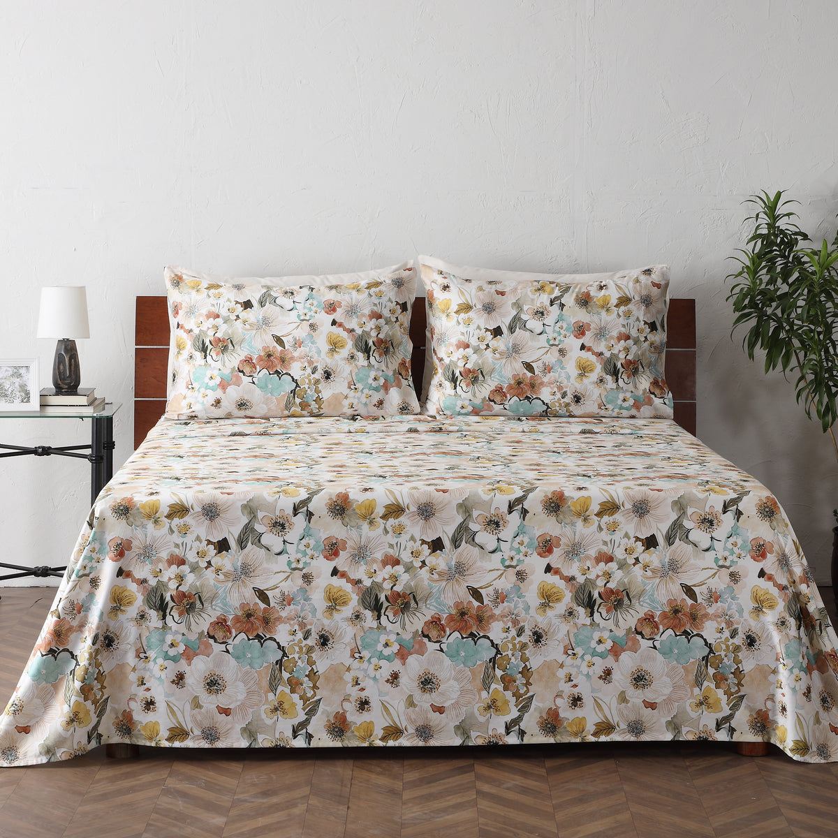 full bed view of BAMBOO COTTON PRINTED SHEET SET - MEADOW MIST 375TC